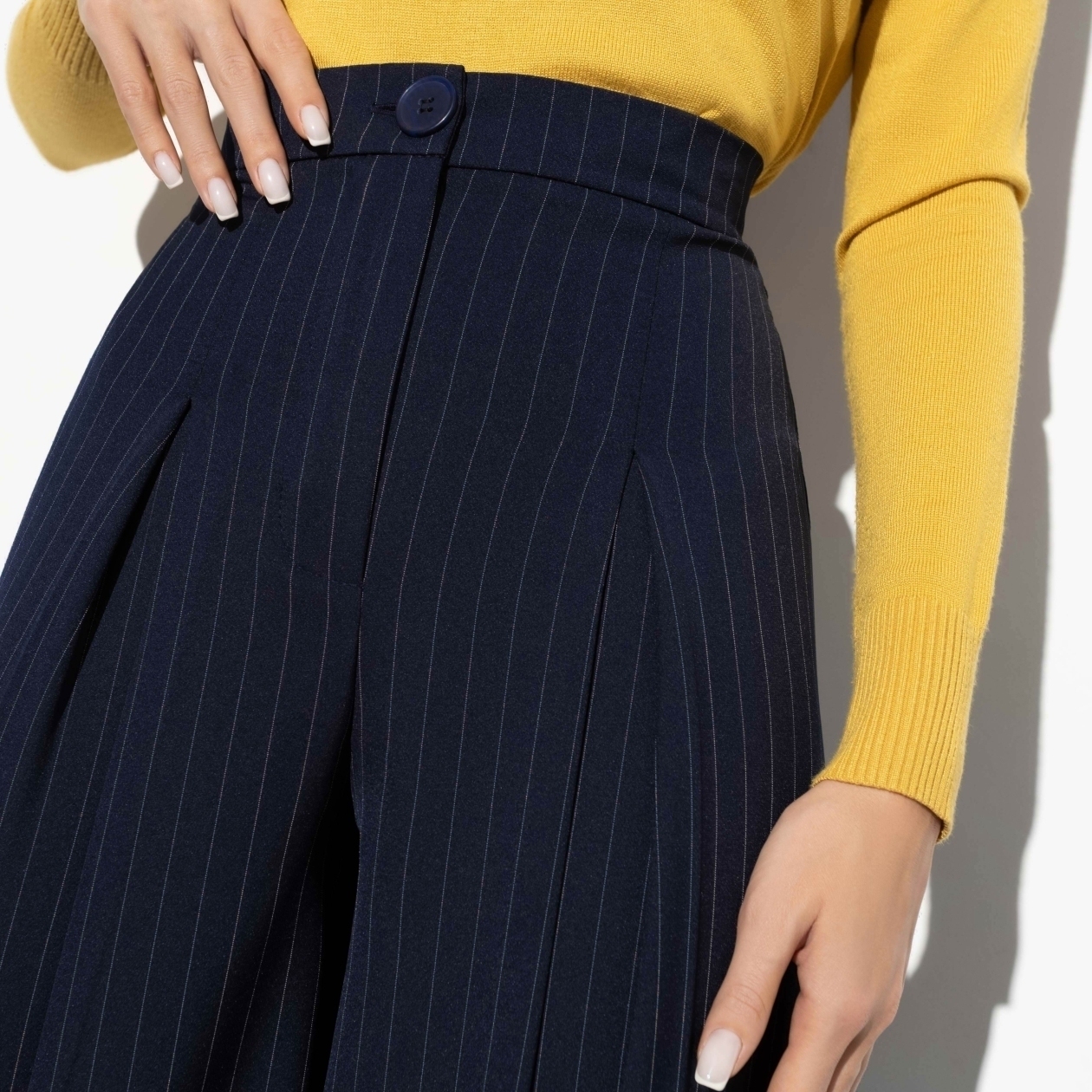 Брюки Фирменный знак леди (new). Состав: 60% полиэстер, 37% вискоза, 3% спандекс