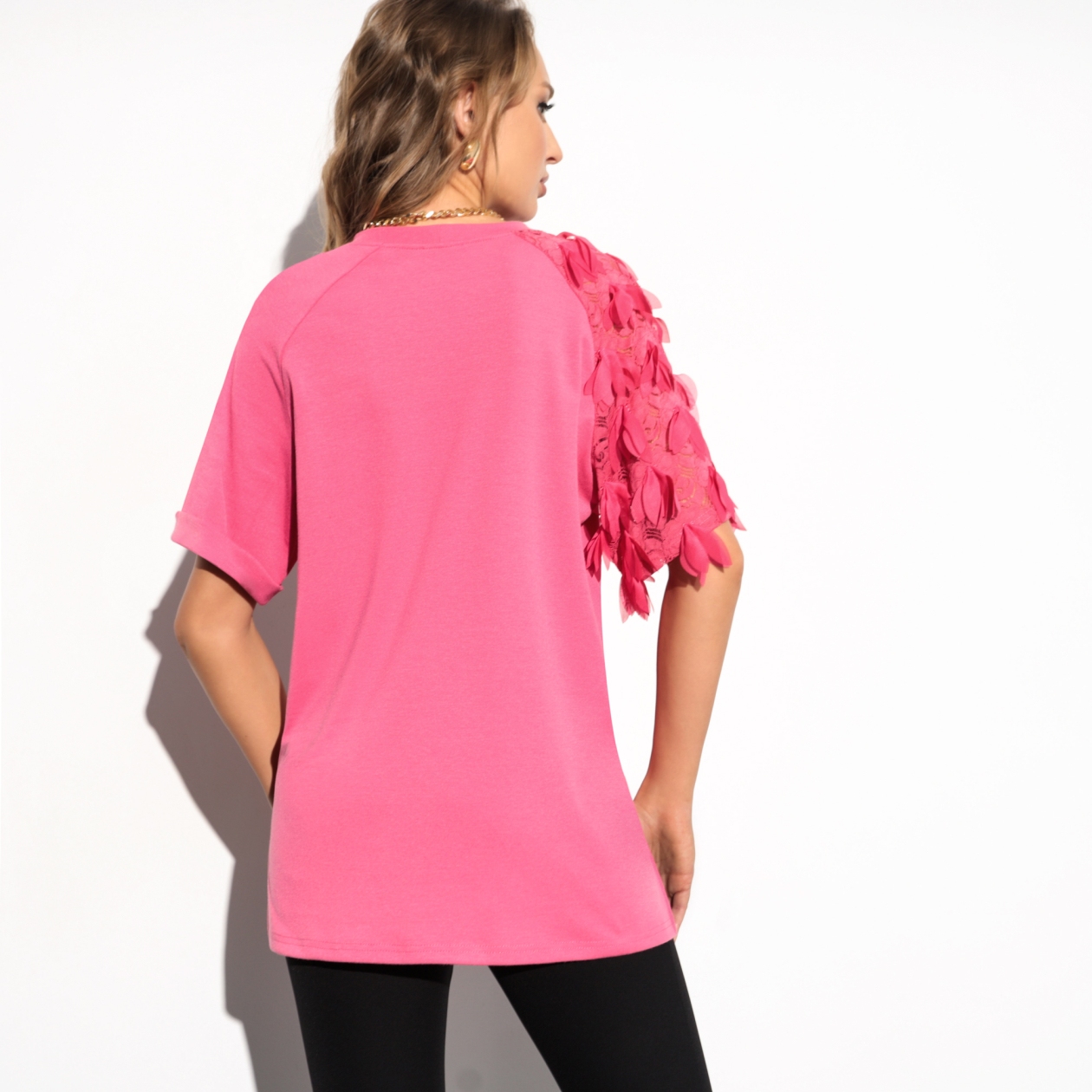 Футболка Закружила любовь. Состав: 65% п/э, 30% вискоза, 5% спандекс