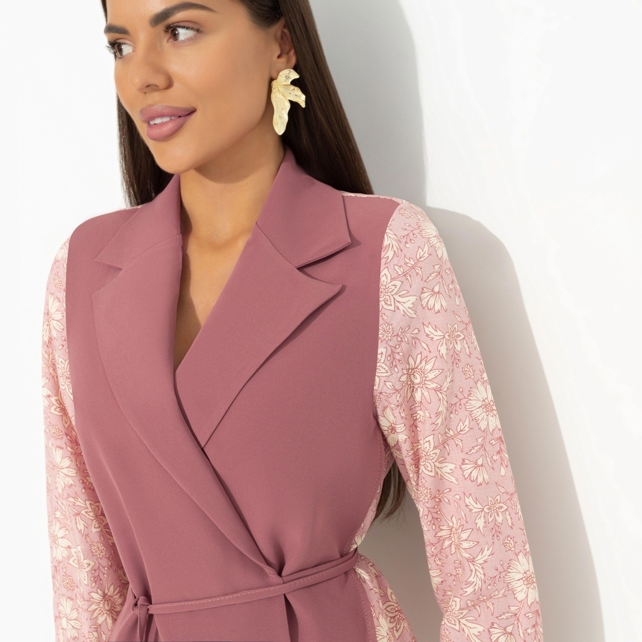 Собрание идей (tender). Состав: 60% полиэстер, 37% вискоза, 3% спандекс