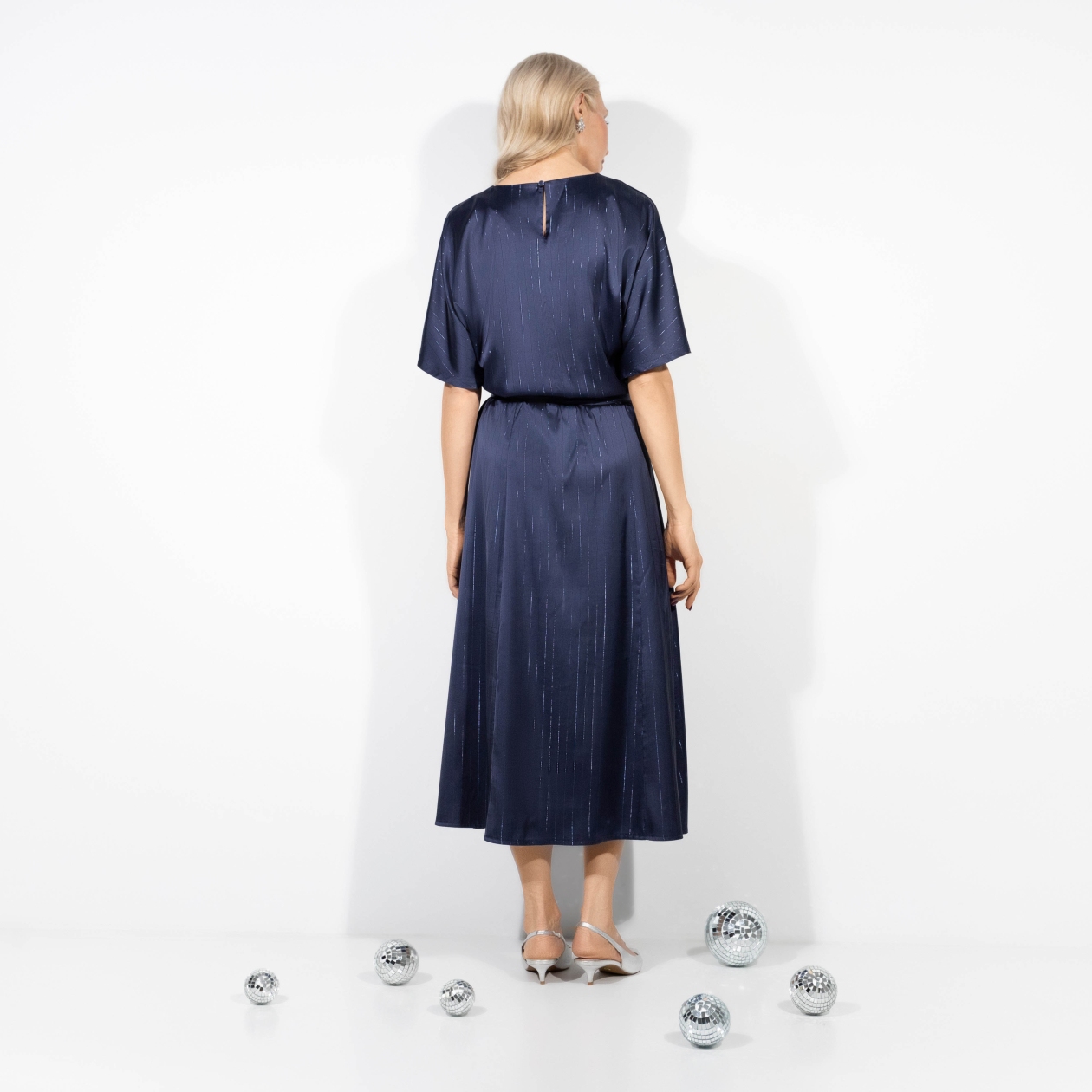 Платье Икона моды. Состав: 95% п/э, 5% эластан