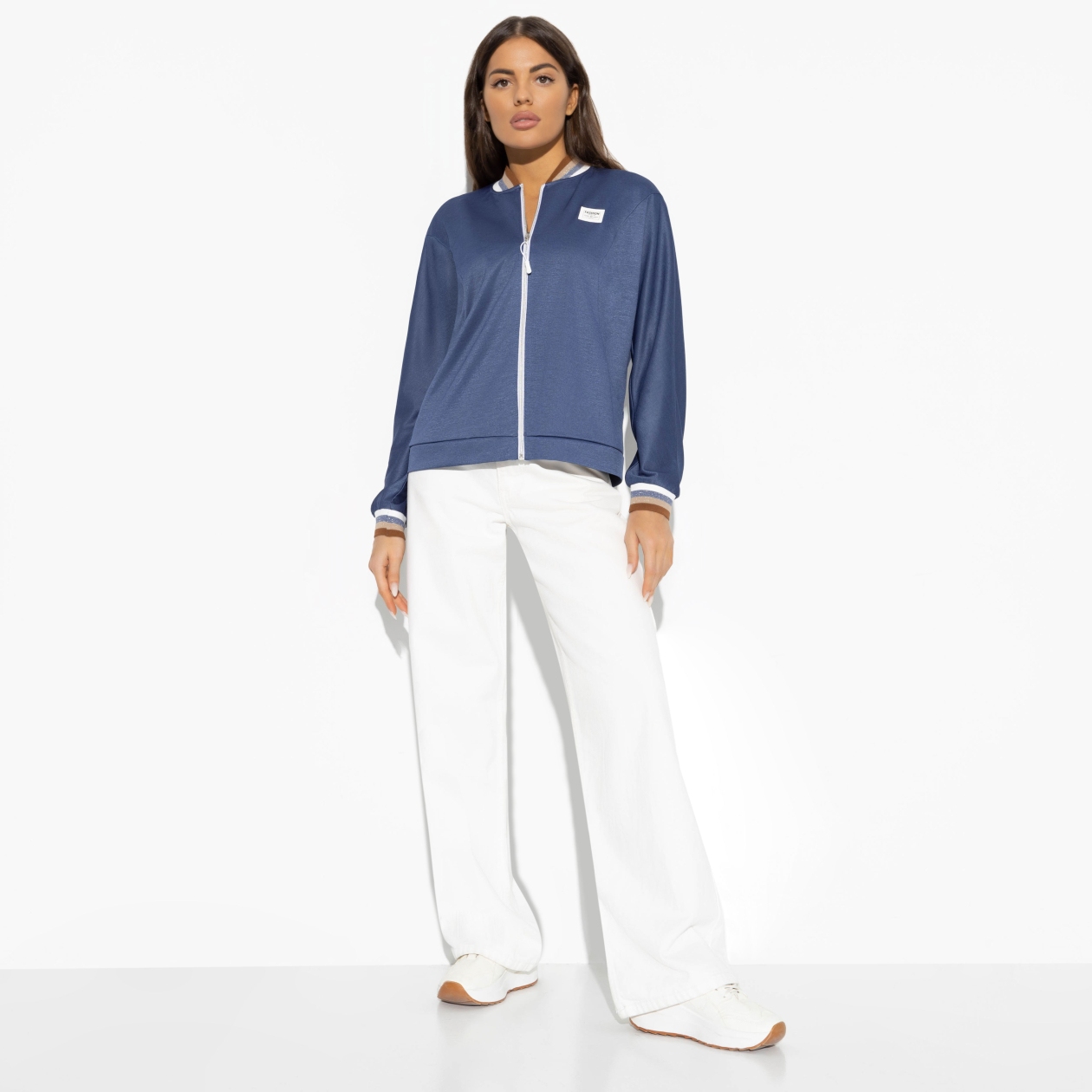 Бомбер Поверь в мечту (тренд). Состав: 65% п/э, 30% вискоза, 5% спандекс