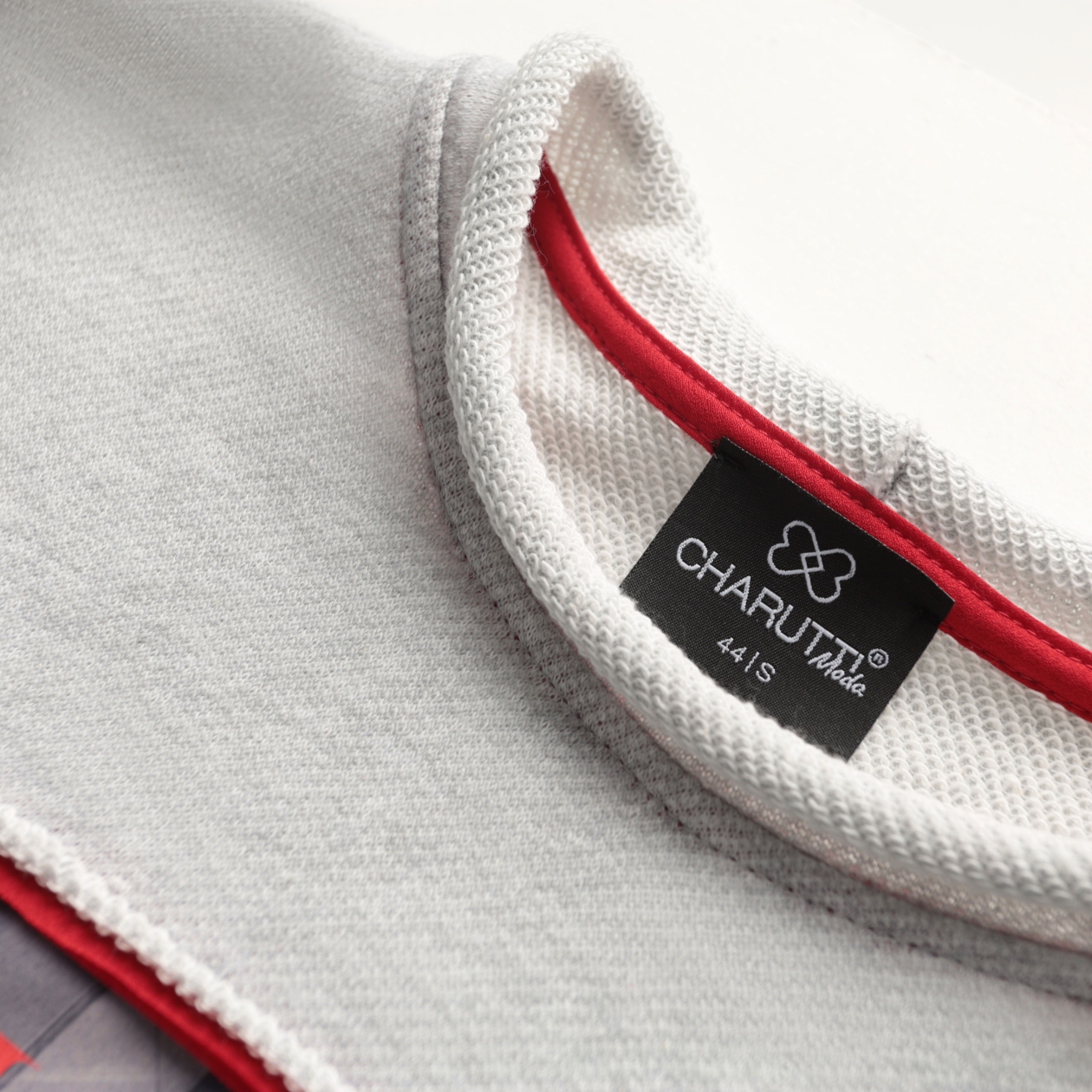 Украшаю общество (стильная). Состав: 65% п/э, 35% хлопок