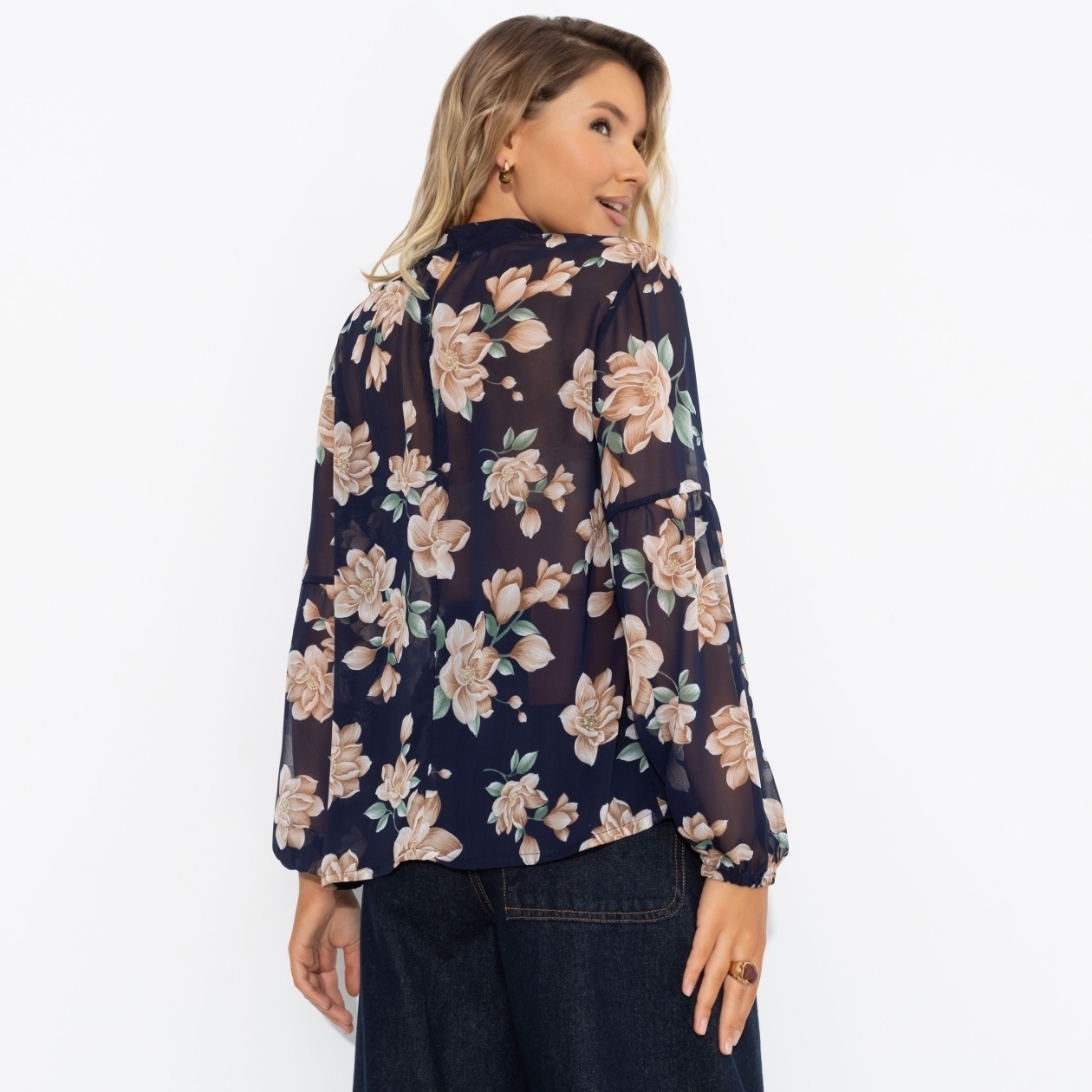 Блуза Драма в деталях (сказка). Состав: 100% п/э