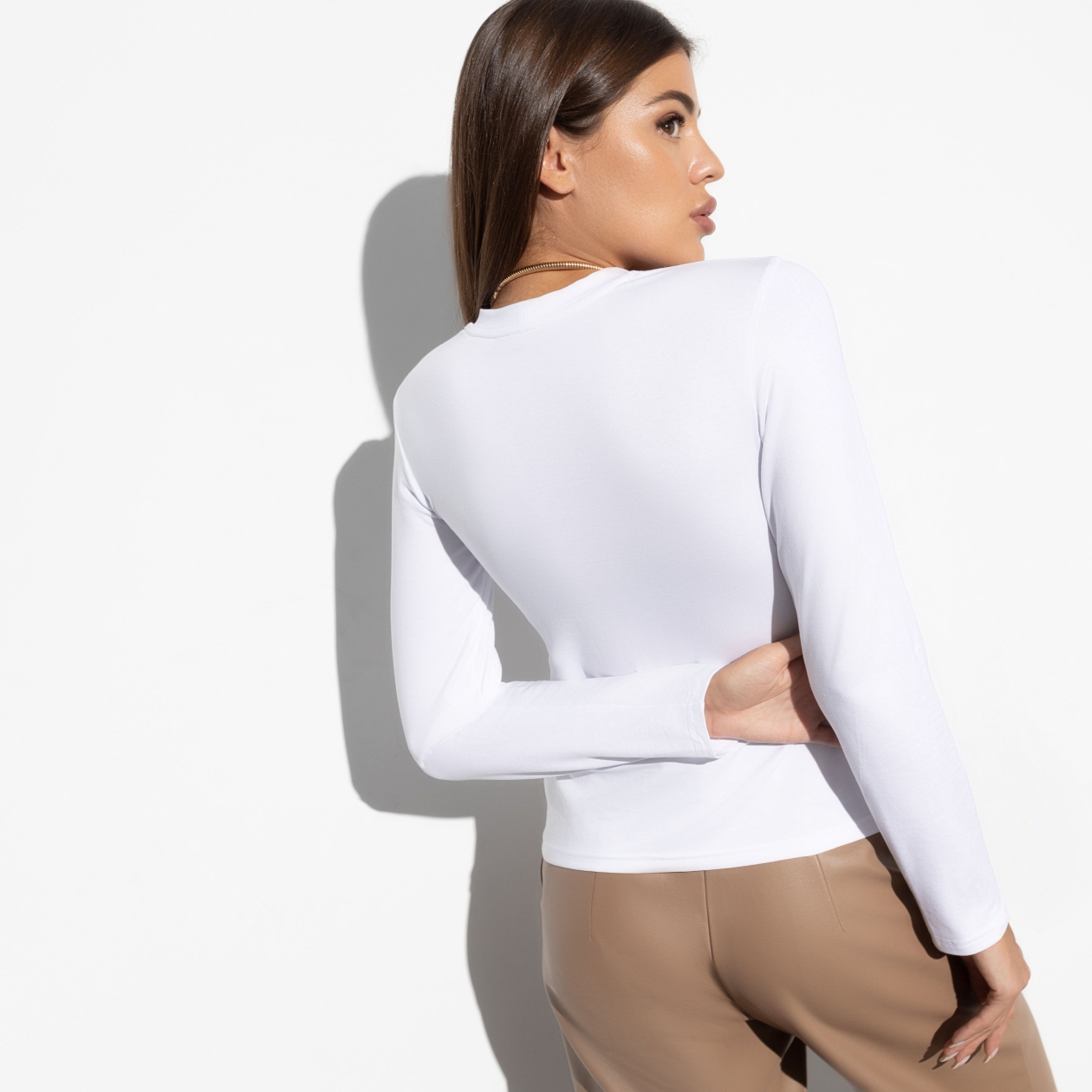 Лонгслив Лучшее будущее. Состав: 97% хлопок, 3% эластан