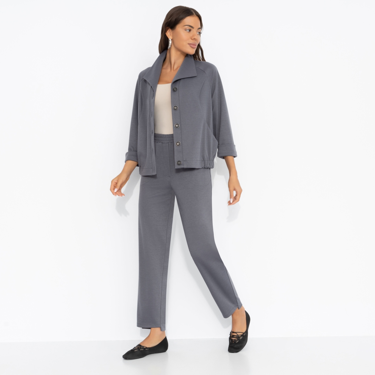 Брючный костюм Идеально с кроссовками (2 в 1, серый). Состав: 65% п/э, 30% вискоза, 5% спандекс