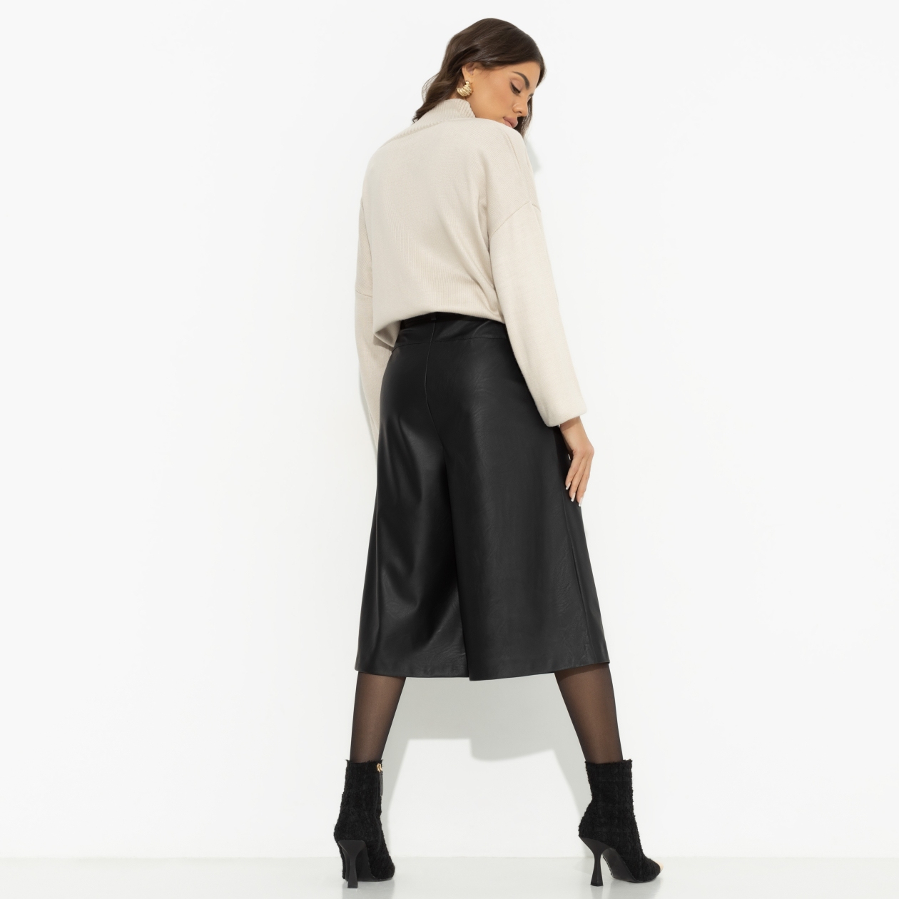 Кюлоты Неожиданный подарок (black). Состав: 55% п/у волокно, 45% полиэстер