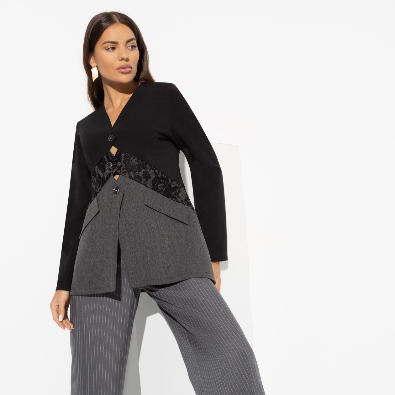 Жакет Модное сотрудничество. Состав: 65% п/э, 30% вискоза, 5% спандекс