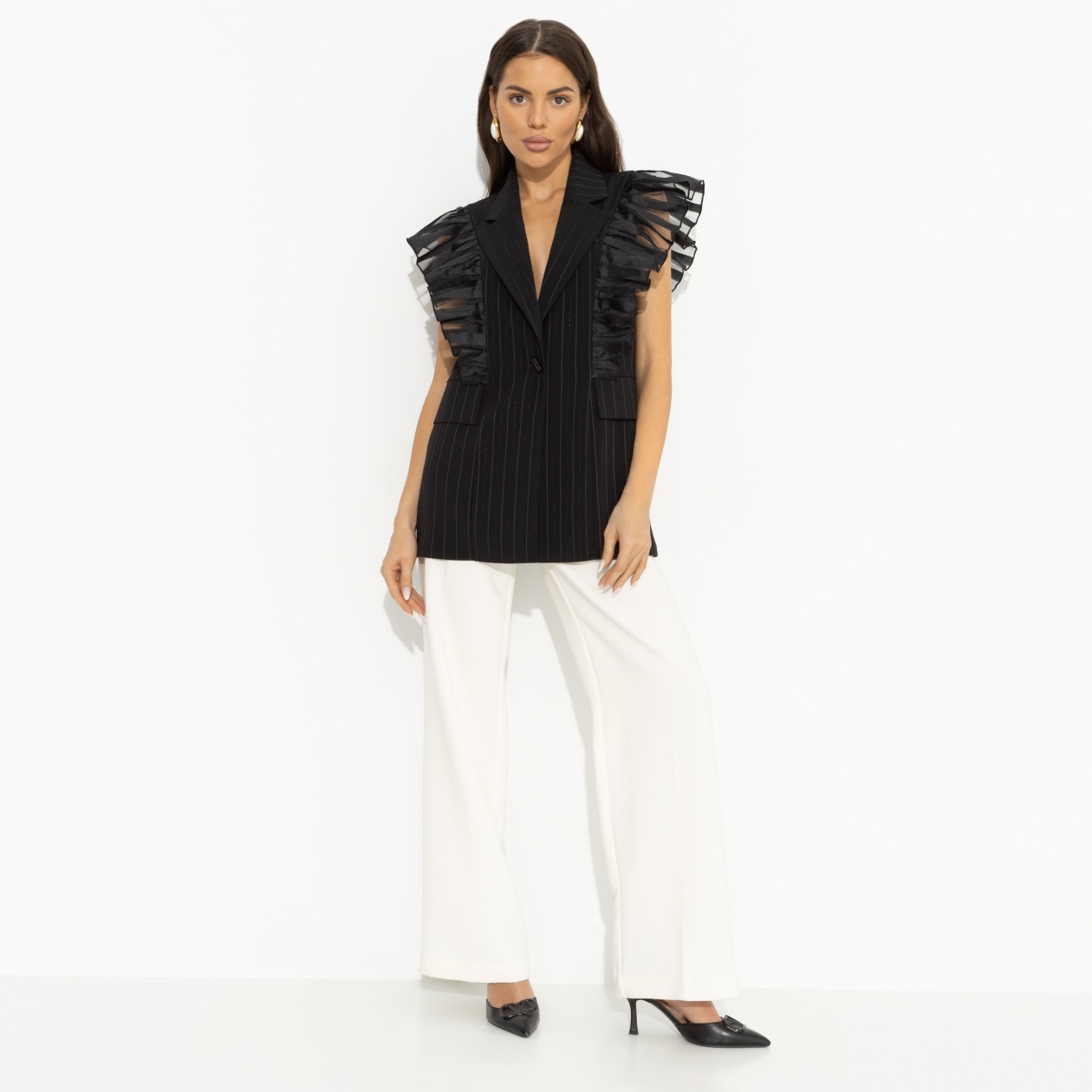 Это восторг (black). Состав: 65% п/э, 30% вискоза, 4% эластан, 1% мет. нить