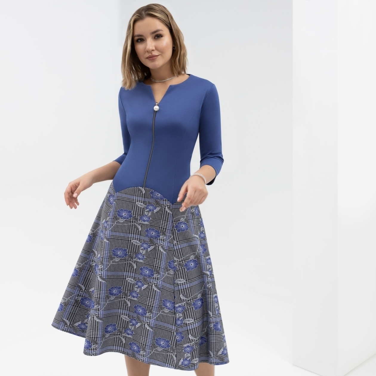 Платье Влиятельная особа (стильная). Состав: 50% вискоза, 45% п/э, 5% спандекс