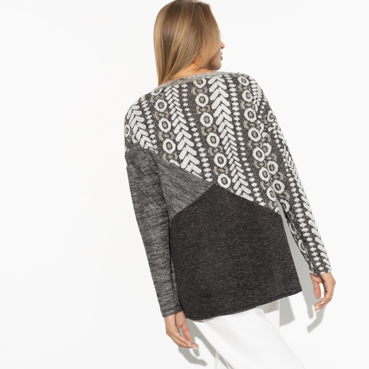 Туника Геометрия стиля (secret). Состав: 65% п/э, 30% вискоза, 4% спандекс, 1% мет. нить