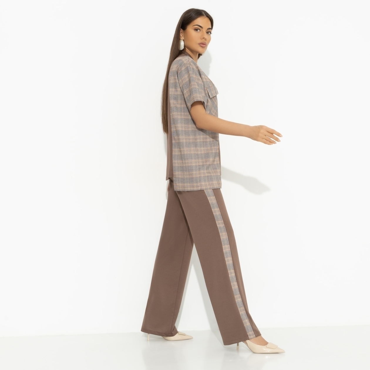 Брючный костюм Современная утонченность (brown, 2 в 1). Состав: 55% полиэстер, 40% вискоза, 5% спандекс