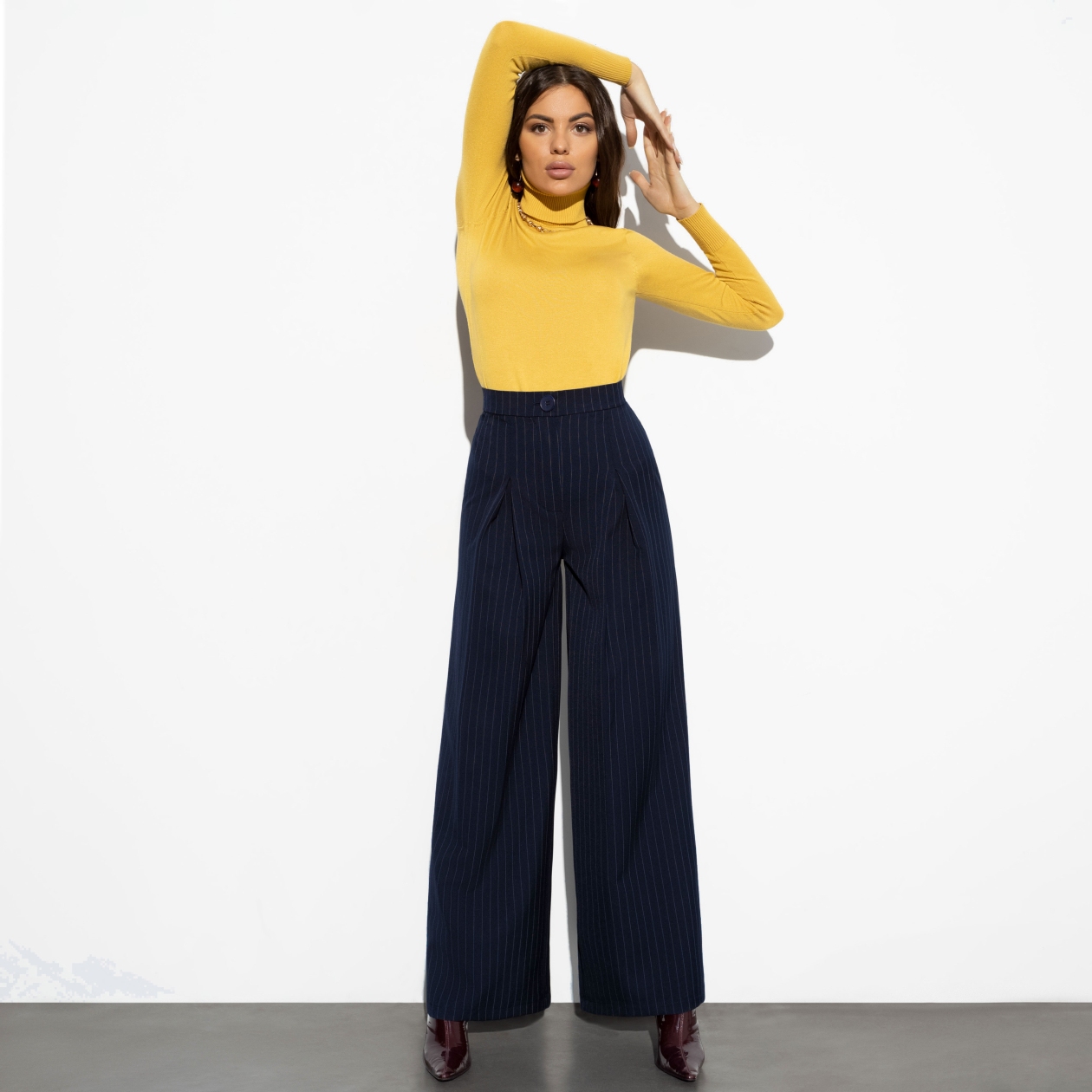 Брюки Фирменный знак леди (new). Состав: 60% полиэстер, 37% вискоза, 3% спандекс