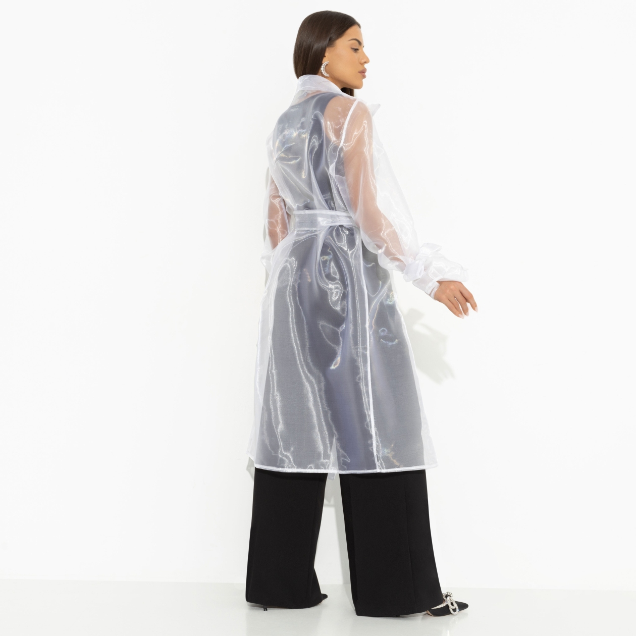 Разворот к счастью (белый, с поясом). Состав: 100% полиэстер