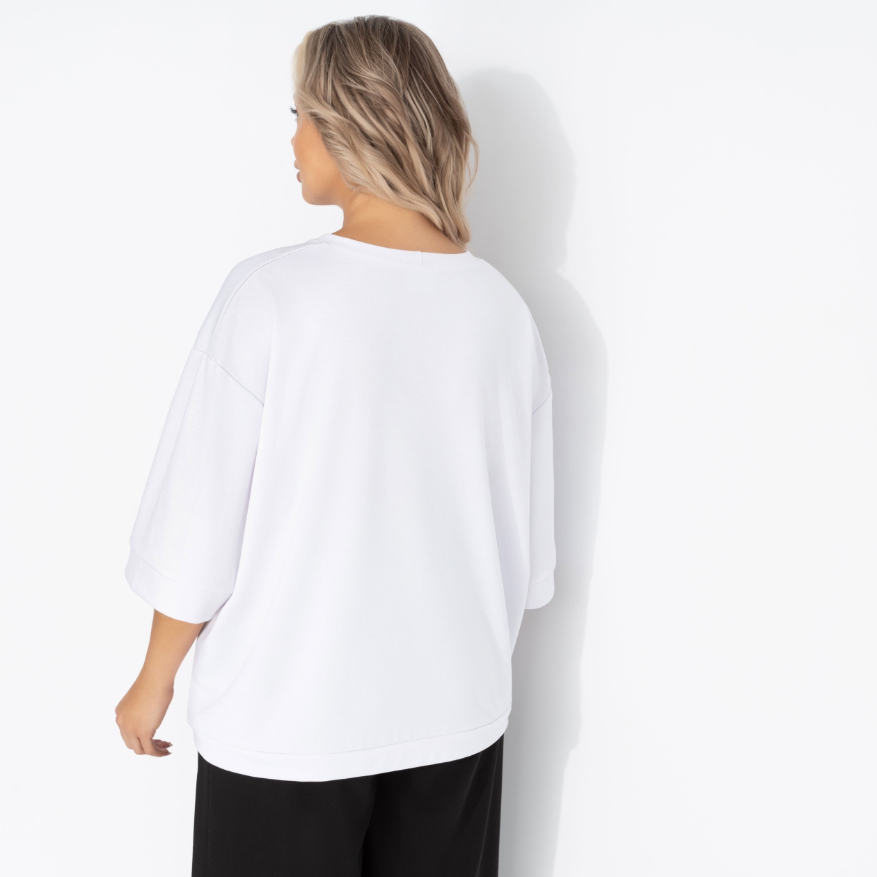 Футболка Красота внутри. Состав: 65% п/э, 30% вискоза, 5% стрейч