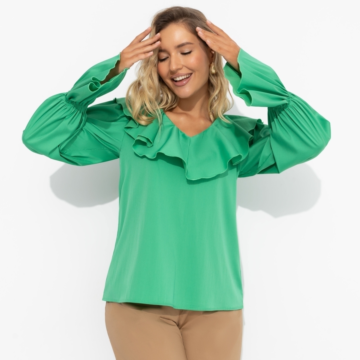 Блуза Внутренний трепет (свежая зелень). Состав: 60%  п/э, 30%  вискоза, 5% спандекс