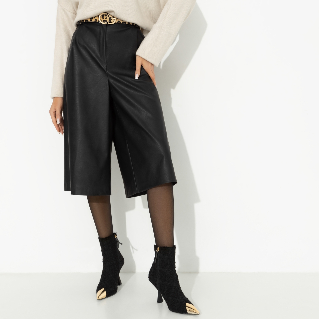 Кюлоты Неожиданный подарок (black). Состав: 55% п/у волокно, 45% полиэстер