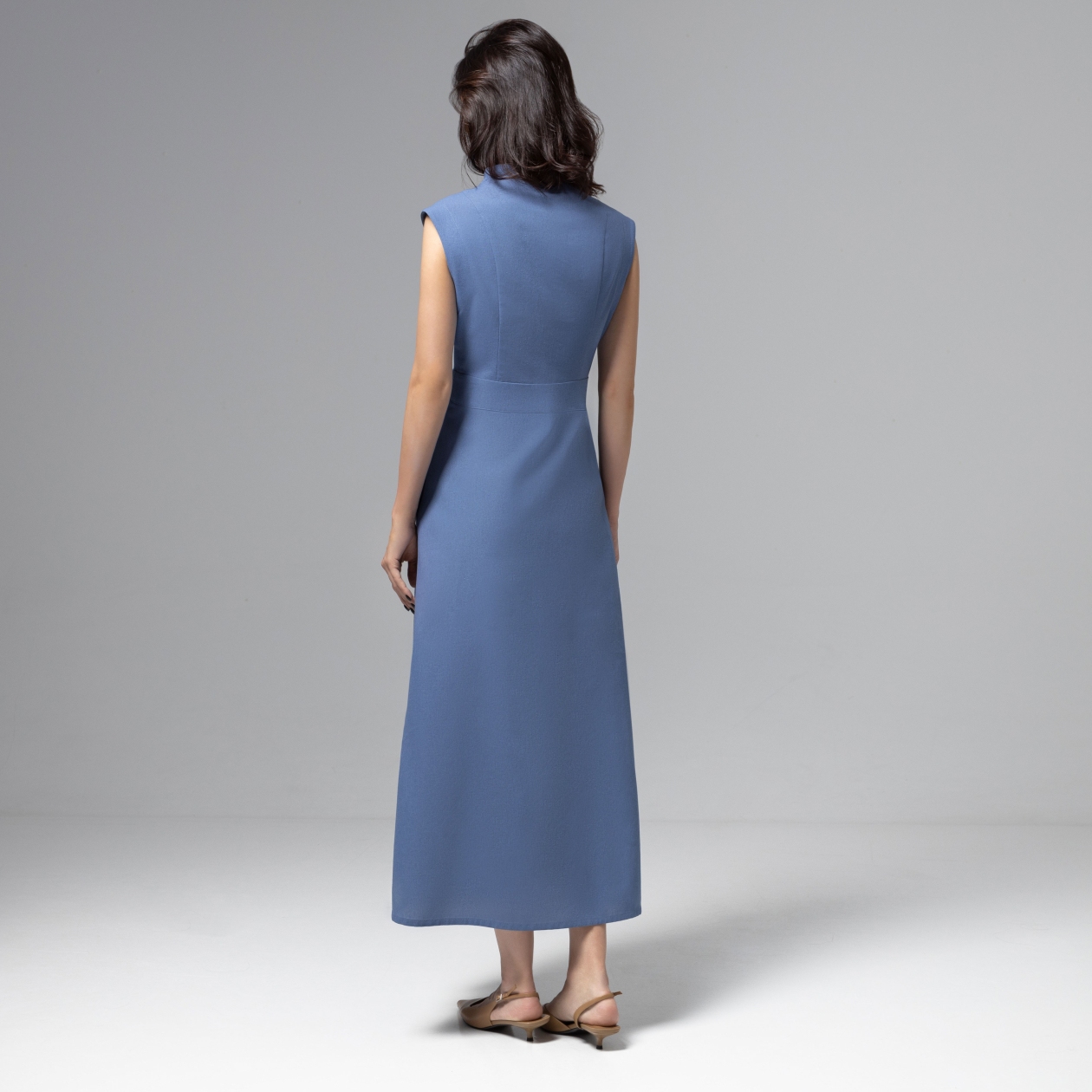 Платье Секреты утонченности. Состав: 40% полиэстер, 27% вискоза, 23% лён, 10% хлопок