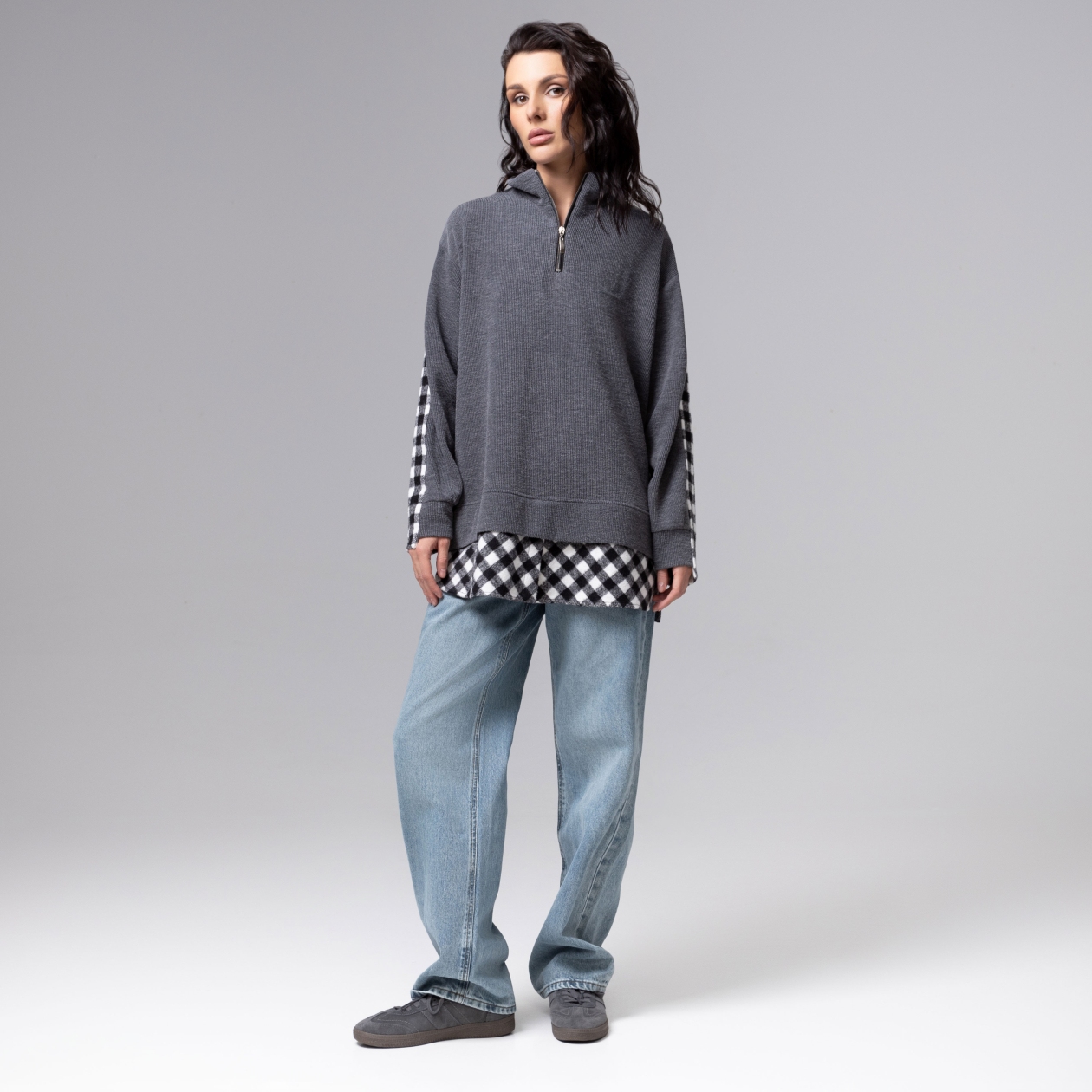 Путешествие начинается (мокрый асфальт). Состав: 65% п/э, 30% вискоза, 5% спандекс