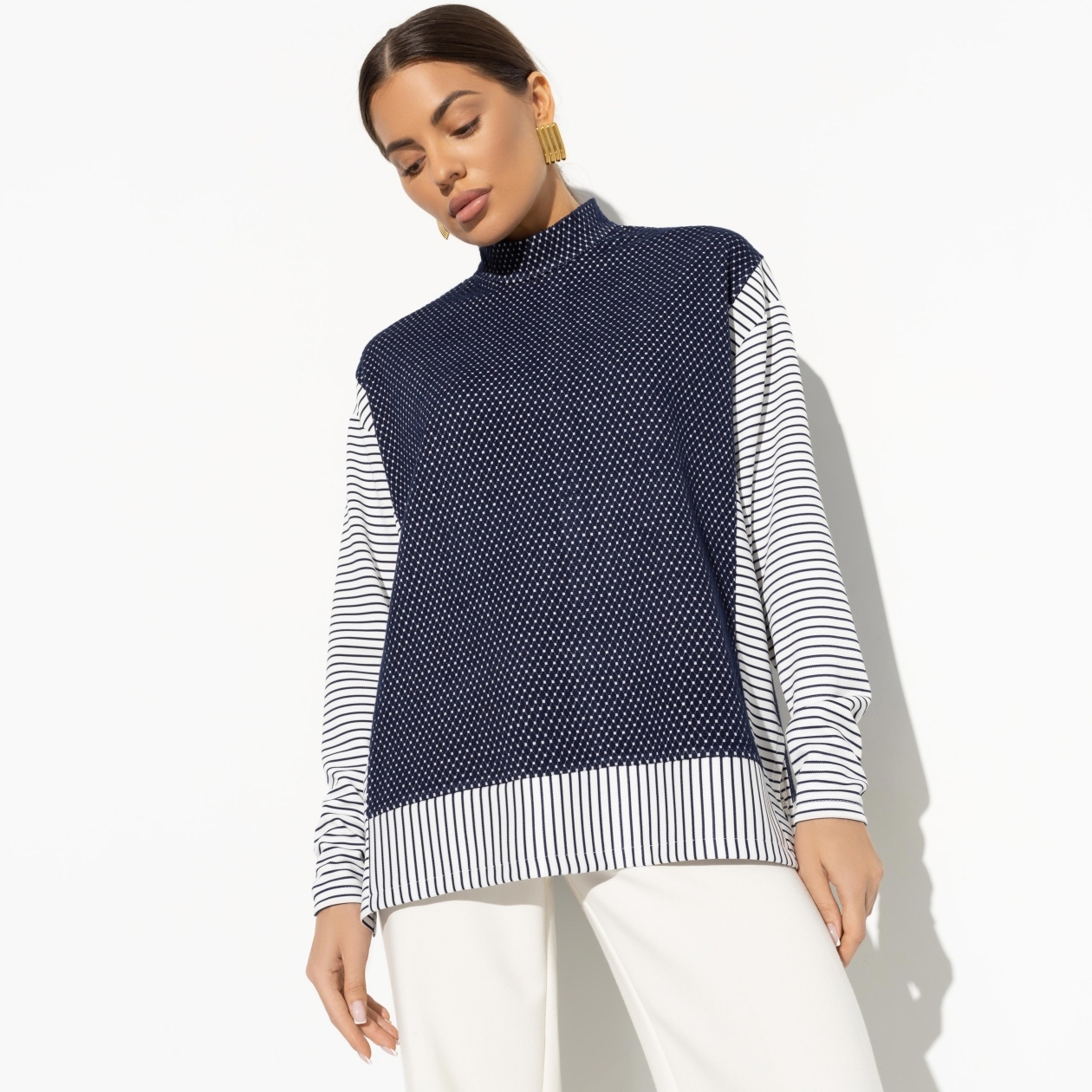 Туника Невероятное притяжение (office). Состав: 65% п/э, 30% вискоза, 5% спандекс