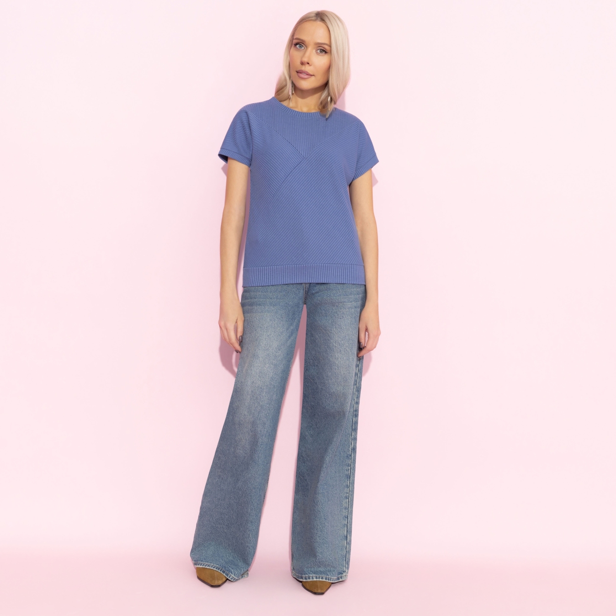 Футболка Искусство строить глазки (синий). Состав: 65% полиэстер, 30% вискоза, 5% спандекс