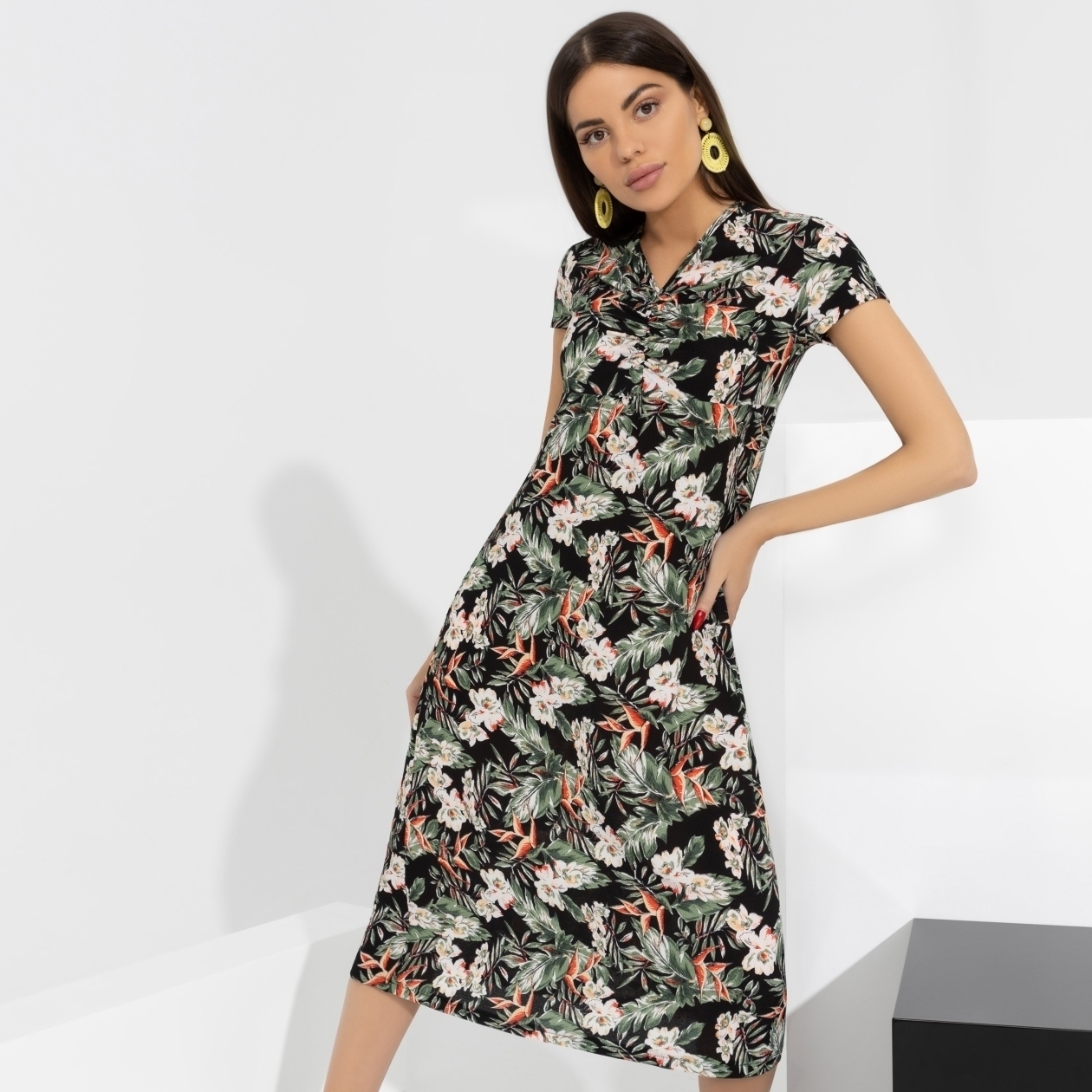 Платье Легкость фантазий. Состав: 95% п/э, 5% эластан