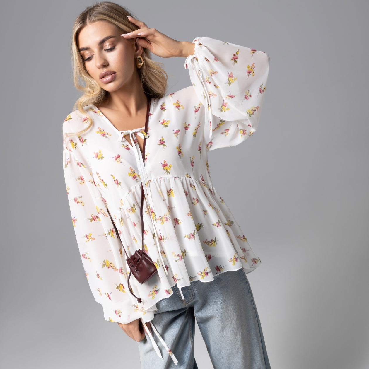 Блуза Секретный ингредиент. Состав: 98% п/э, 2% спандекс