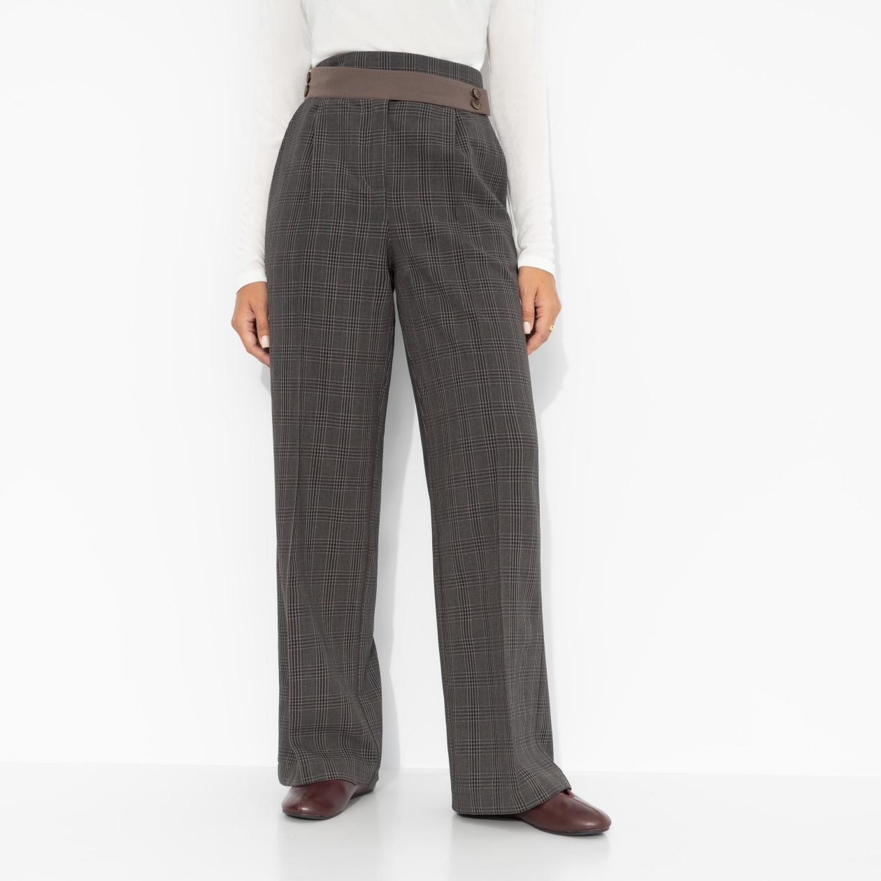 Брюки 5 минут до повышения. Состав: 96% п/э, 4% эластан