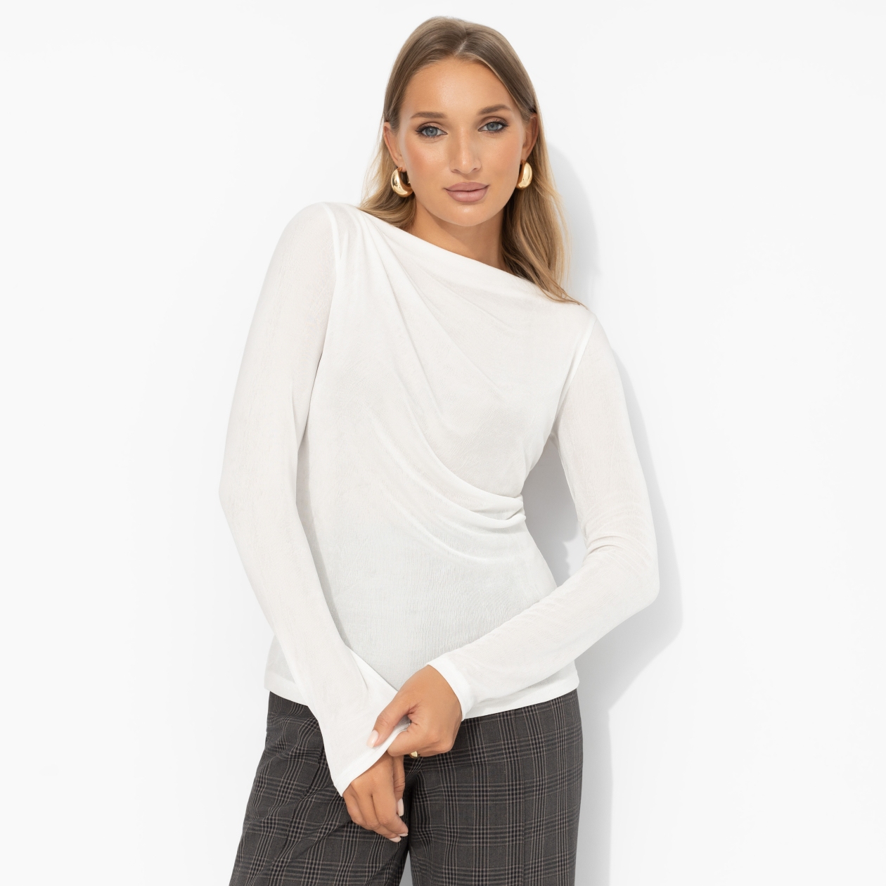 Лонгслив Линия утончённости. Состав: 95% п/э, 5% эластан