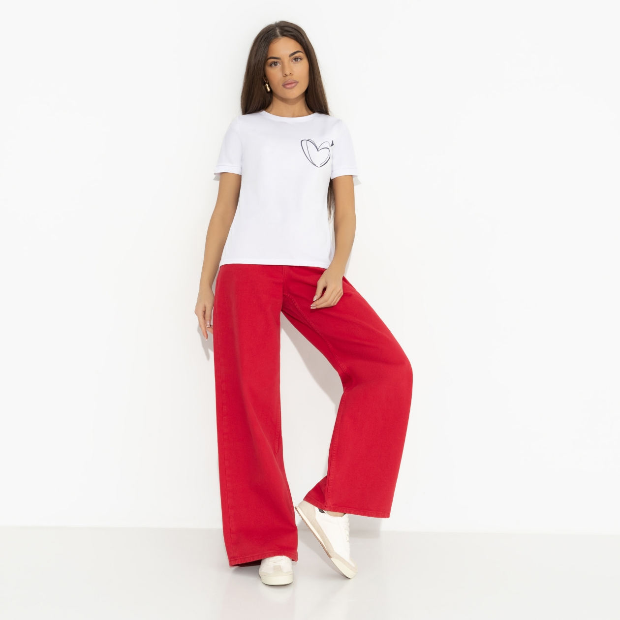 Футболка Любовь с первого взгяда. Состав: 65% полиэстер, 30% вискоза, 5% стрейч