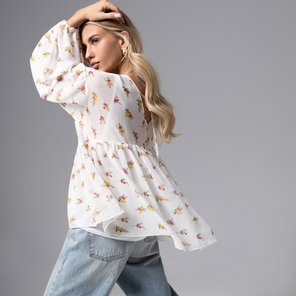 Блуза Секретный ингредиент. Состав: 98% п/э, 2% спандекс