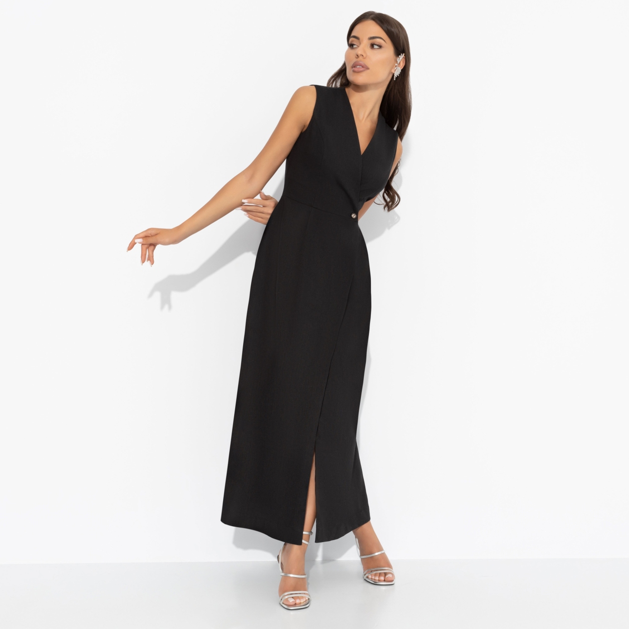 Платье Рождение богини (черное). Состав: 40% полиэстер, 27% вискоза, 23% лён, 10% хлопок