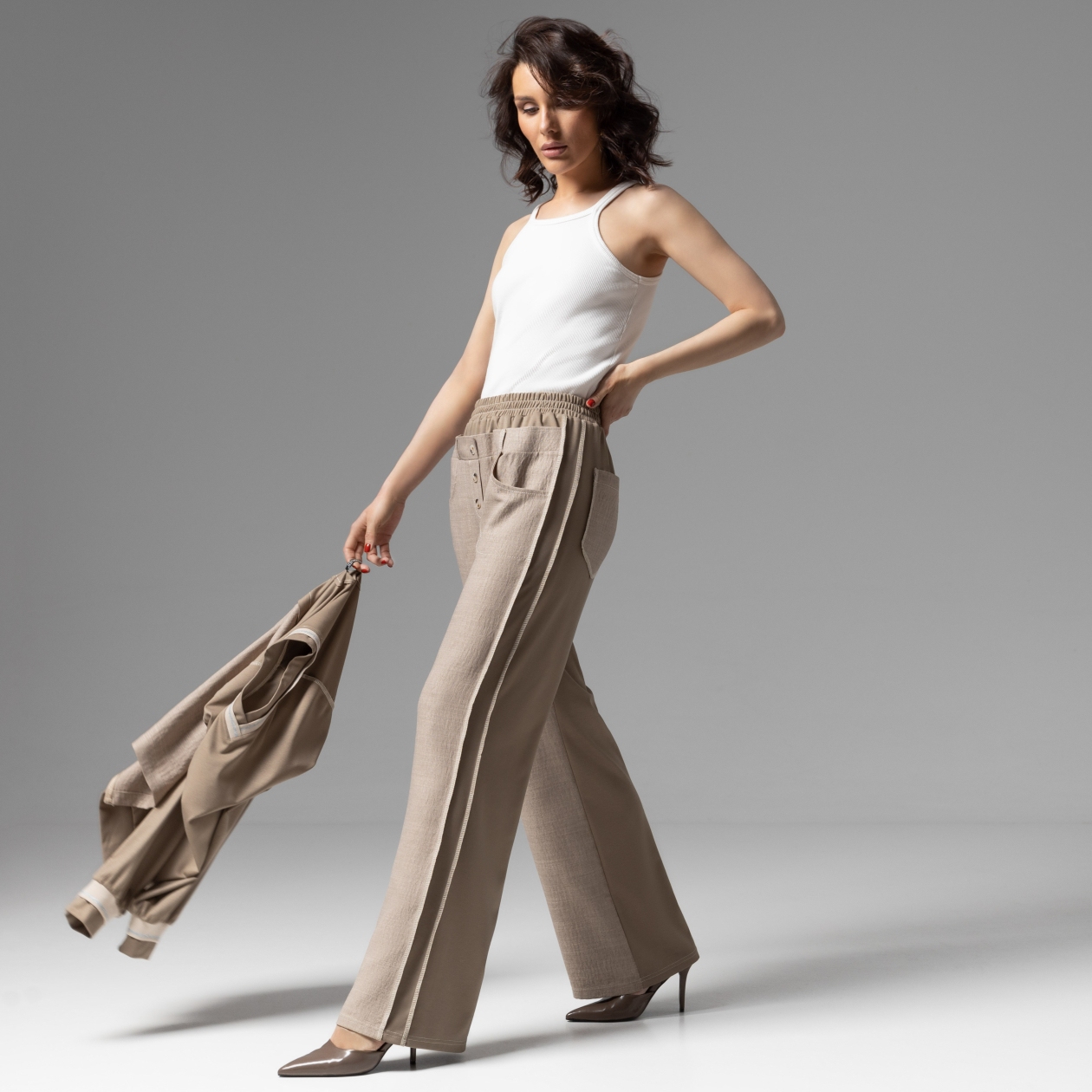 Брюки Раскованный шик. Состав: 65% полиэстер, 30% вискоза, 5% спандекс