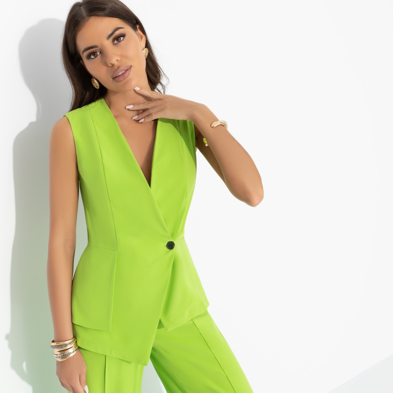 Стильный лидер (лайм). Состав: 72% п/э, 22% вискоза, 6% спандекс