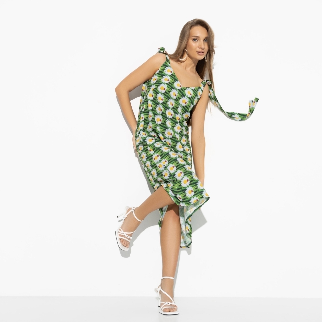 Сарафан Фэшн-любовь (ромашковое поле). Состав: 95% п/э, 5% спандекс