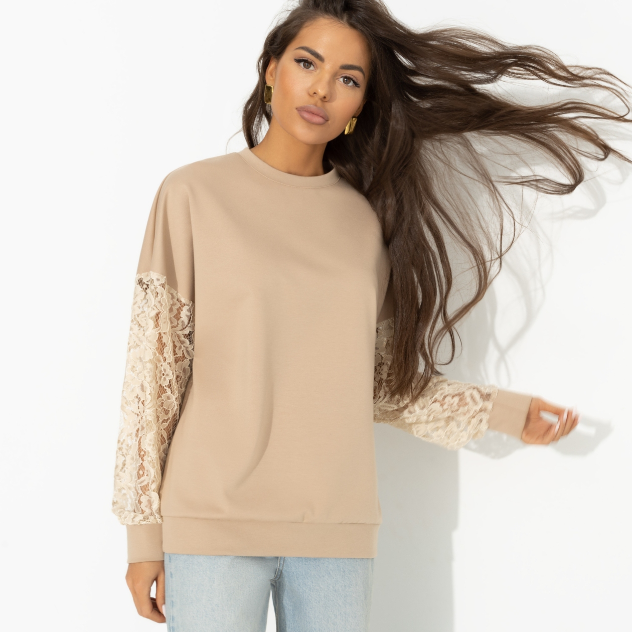 Роскошь без пафоса. Состав: 70% полиэстер, 25% вискоза, 5% спандекс