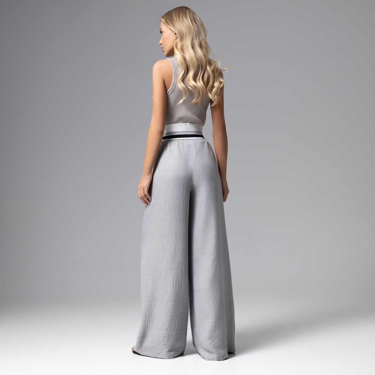 Брюки Красота в движении. Состав: 60%  п/э, 30%  вискоза, 5% спандекс, 5% нейлон