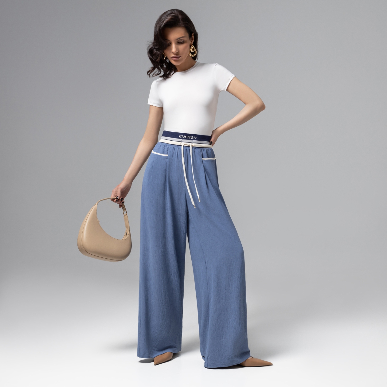 Брюки Красота в движении (deep blue). Состав: 60% полиэстер, 30% вискоза, 5% спандекс, 5% нейлон