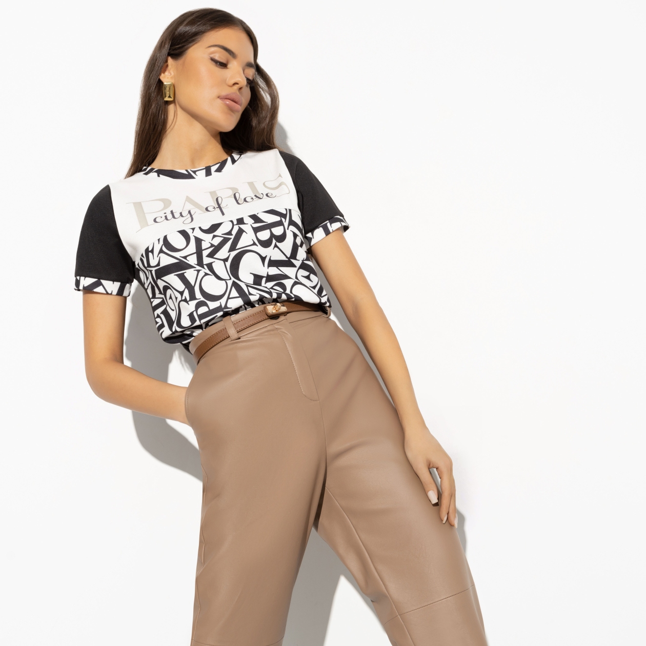 Футболка Паспорт в Париж. Состав: 65% п/э, 30% вискоза, 5% стрейч