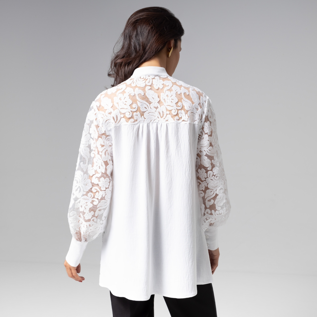 Кружевной повод. Состав: 50% п/э, 30% вискоза, 15% хлопок, 5% спандекс