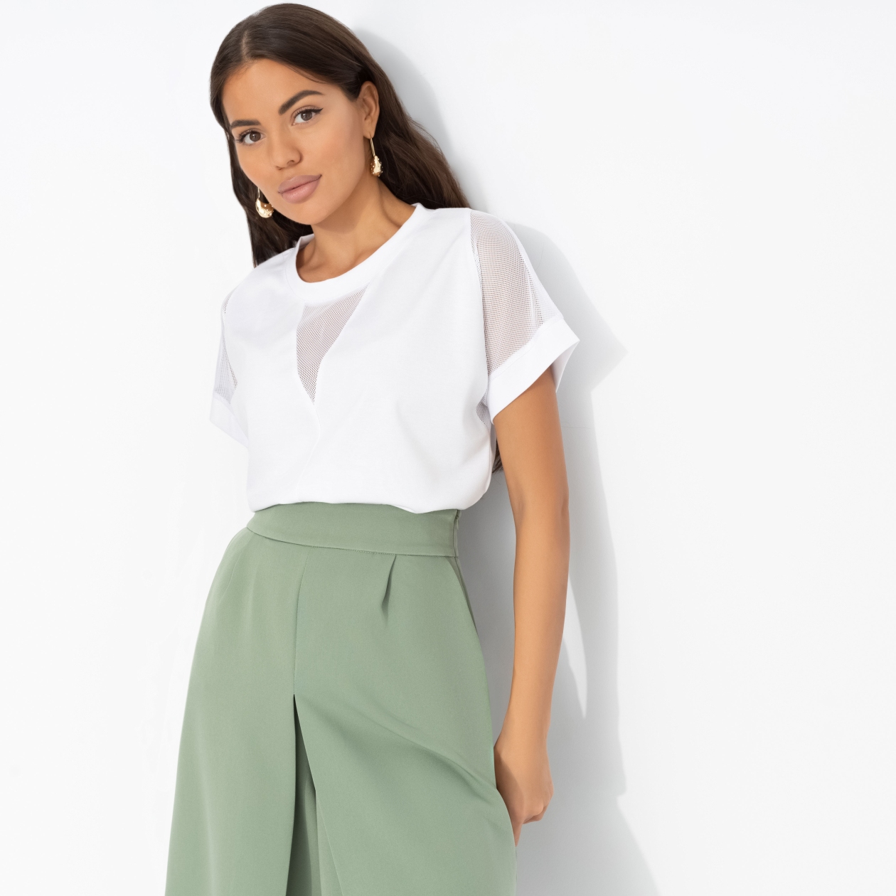 Футболка Всегда нарядна. Состав: 65% п/э, 30% вискоза, 5% стрейч