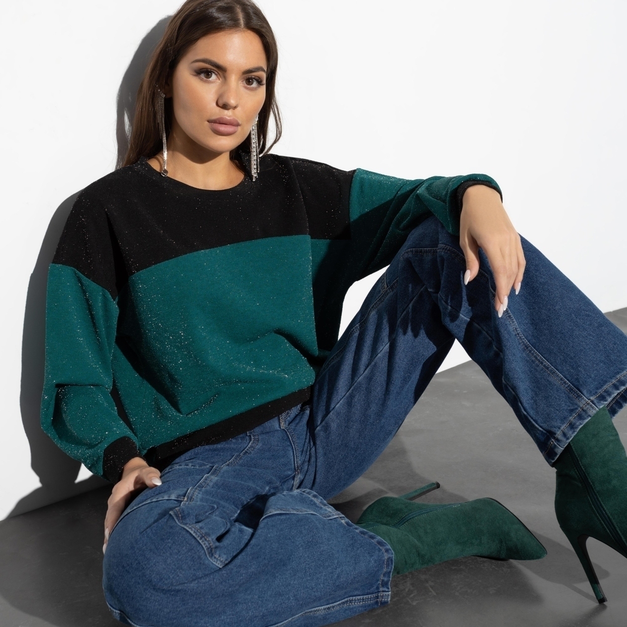 Сила гипноза (загадка). Состав: 93% п/э, 3% металлическая нить, 4% спандекс