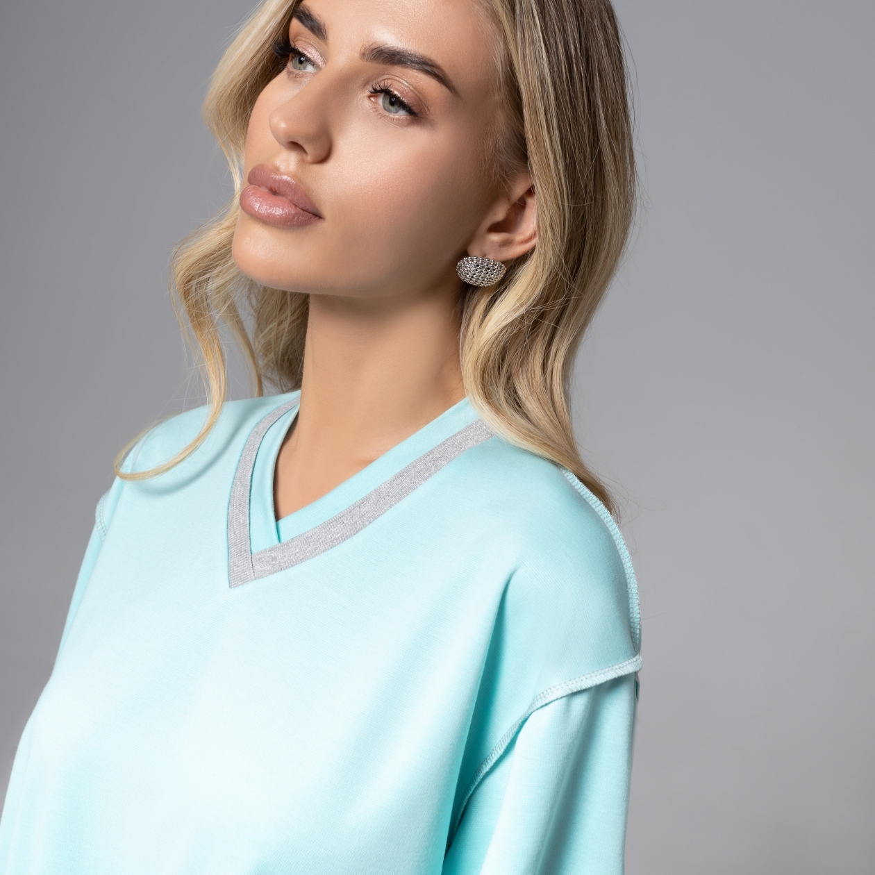 Футболка Элегантность в движении. Состав: 65% п/э, 30% вискоза, 5% спандекс