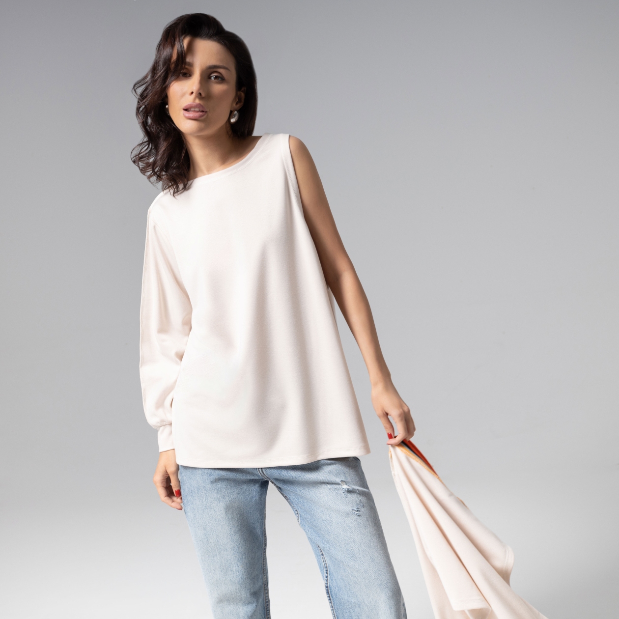 Лонгслив Преданная стилю (2 в 1). Состав: 65% п/э, 30% вискоза, 5% спандекс