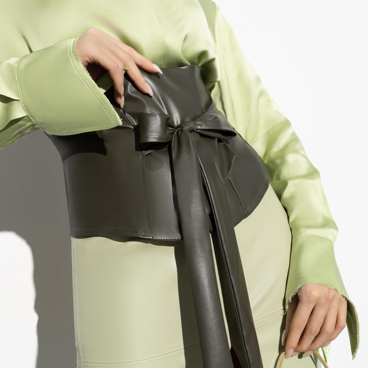 Горячий тренд (green). Состав: 55% п/у волокно, 45% полиэстер