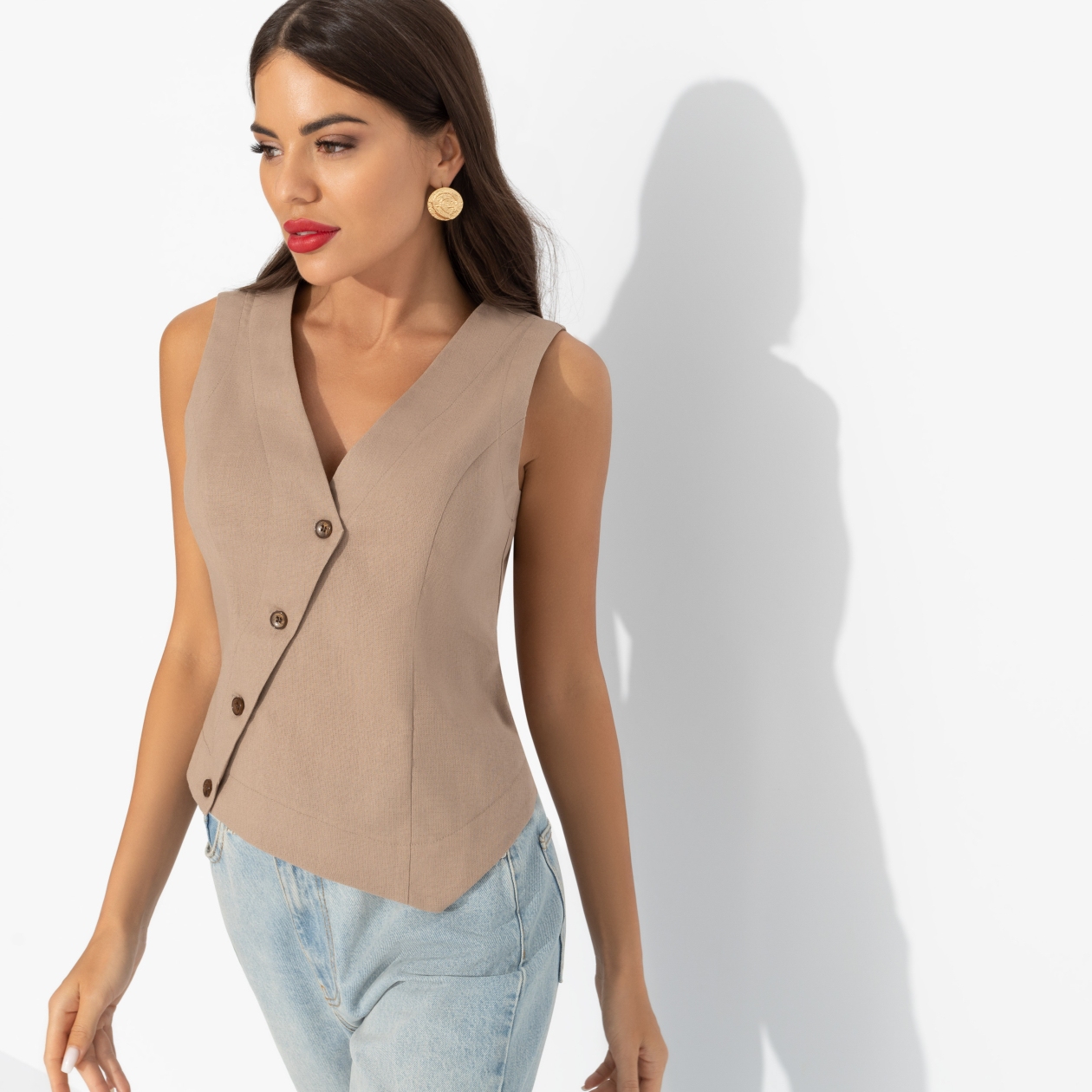 Секрет роскошного образа. Состав: 40% полиэстер, 27% вискоза, 23% лён, 10% хлопок