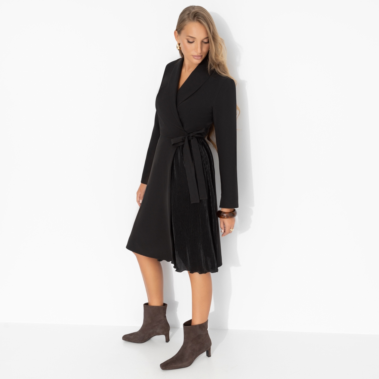 Платье Харизма в каждой складке. Состав: 60% полиэстер, 37% вискоза, 3% спандекс