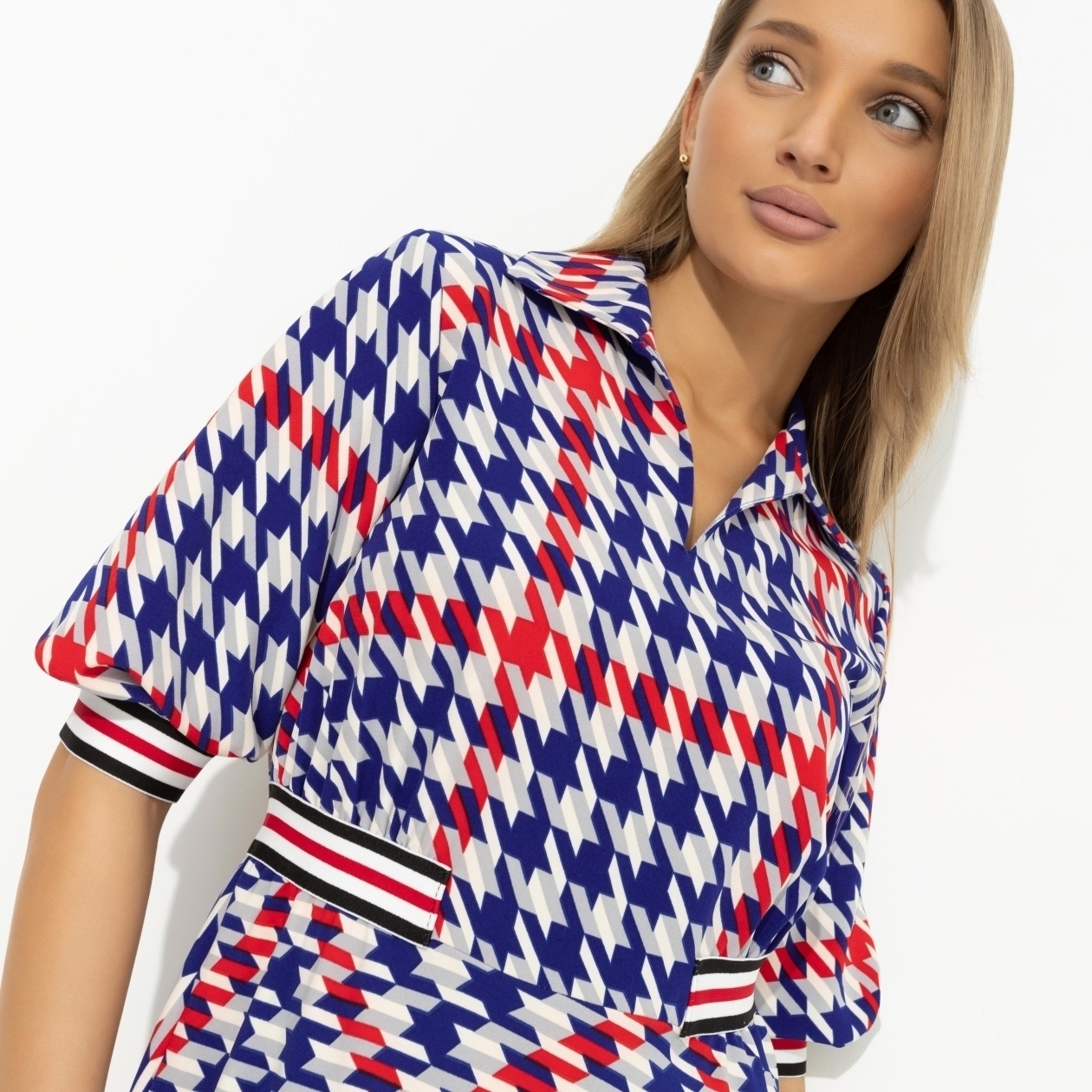 Платье Увлечься вмиг (яркая). Состав: 95% полиэстер, 5% спандекс