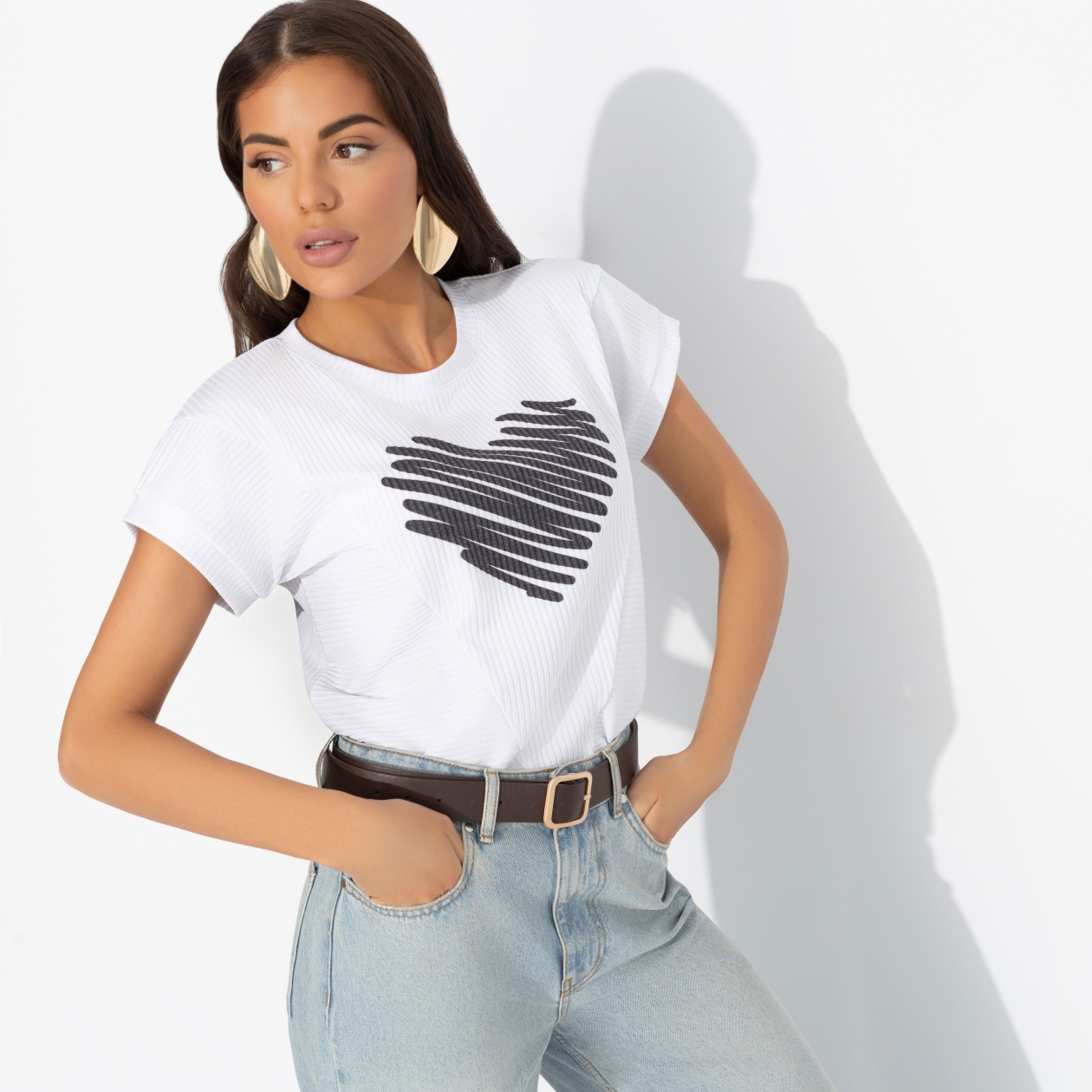 Футболка Красота без фильтров. Состав: 65% п/э, 30% вискоза, 5% спандекс