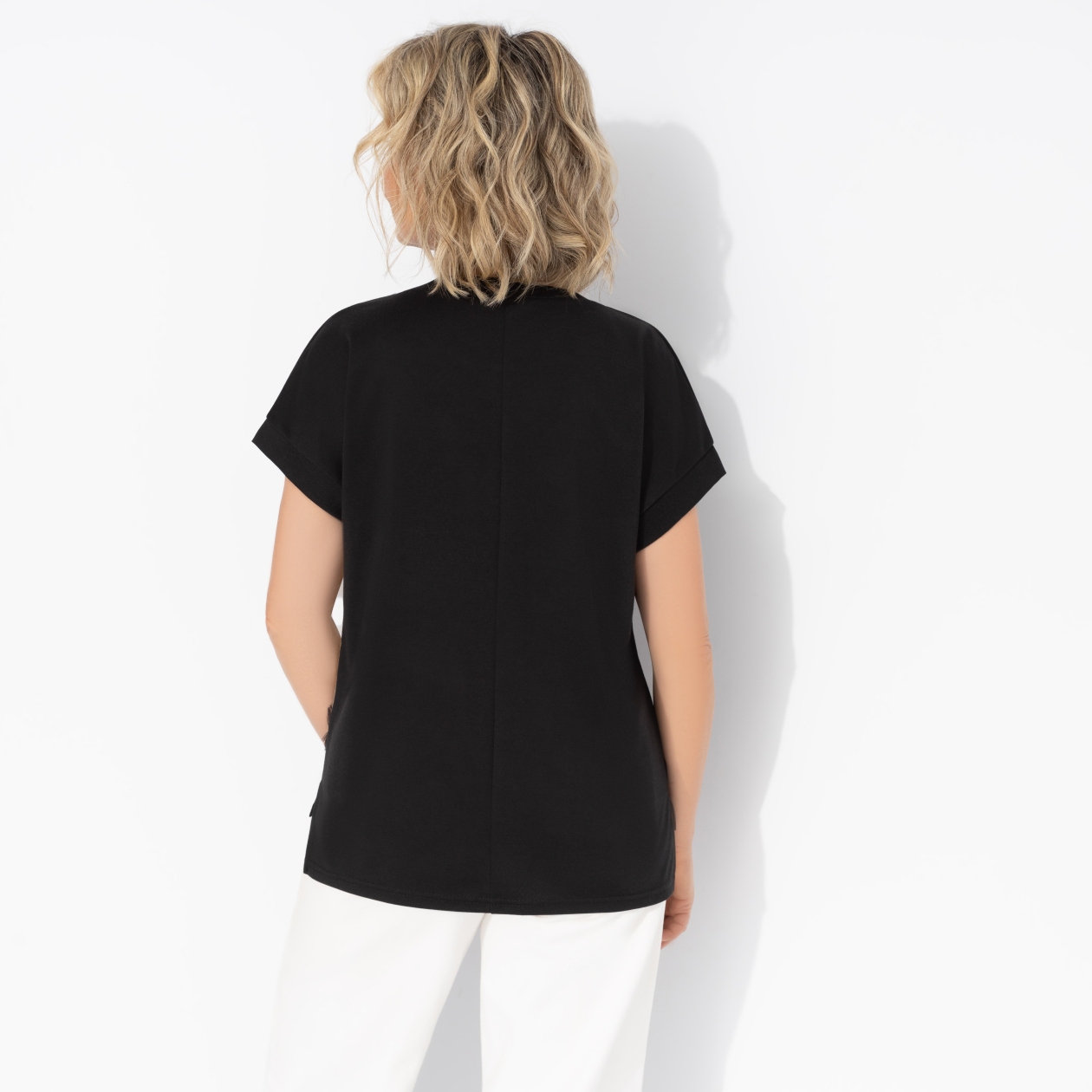 Футболка Яркий период (black). Состав: 65% п/э, 30% вискоза, 5% стрейч