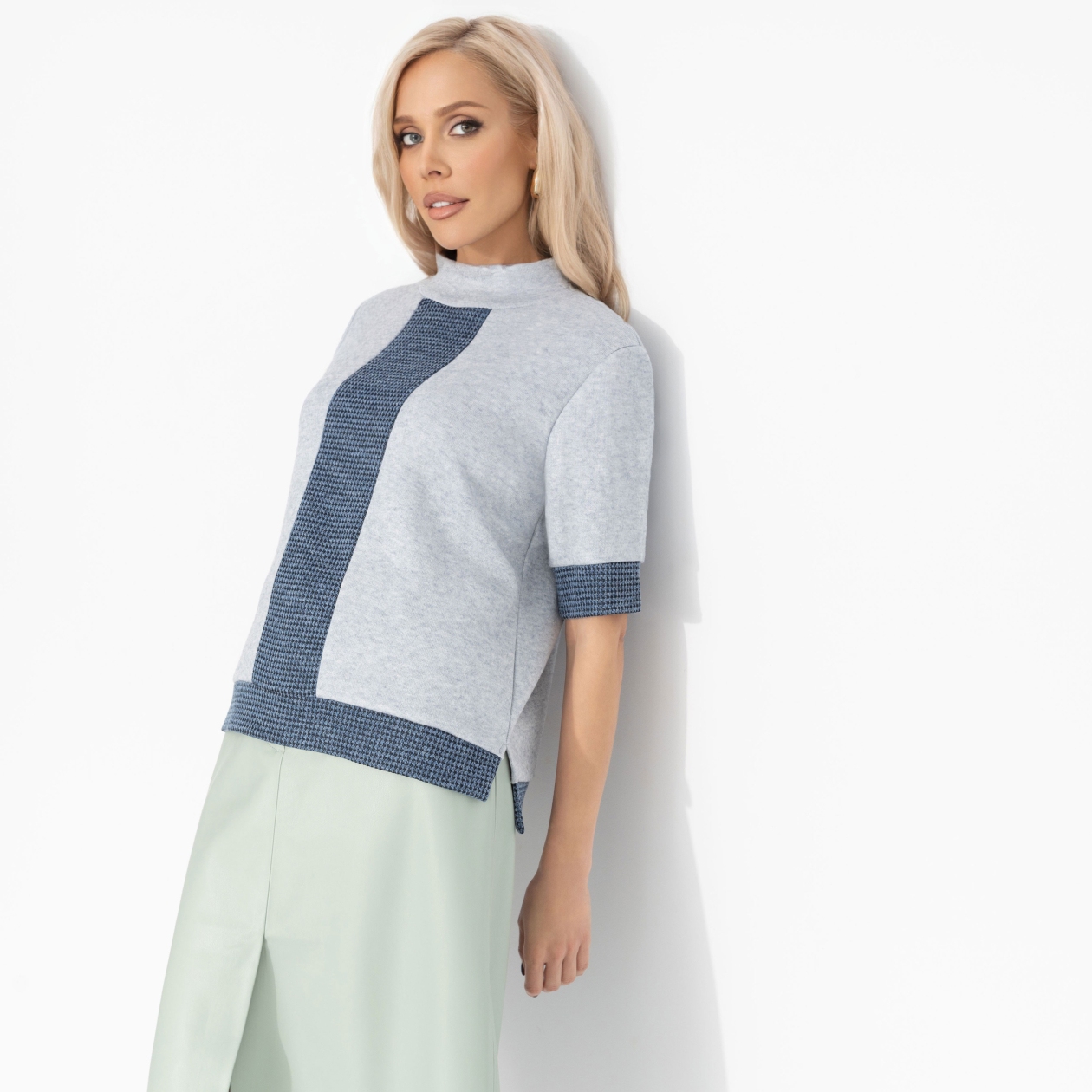 Водолазка Фирменное приветствие (серая). Состав: 46% вискоза, 28% п/э, 21% нейлон, 5% спандекс